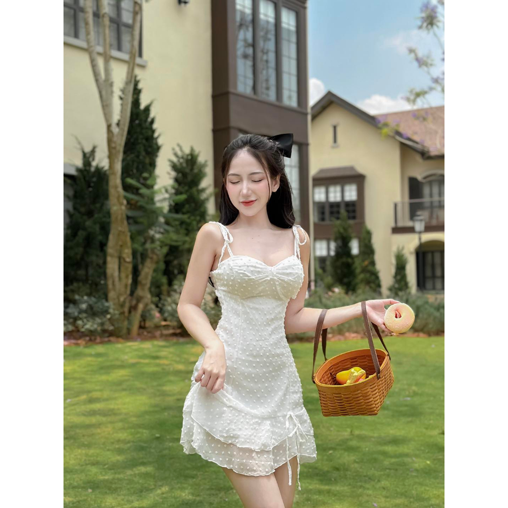 Đầm 2 dây hở lưng hoạ tiết chấm nổi Mini 2 tầng rút dây - 3196