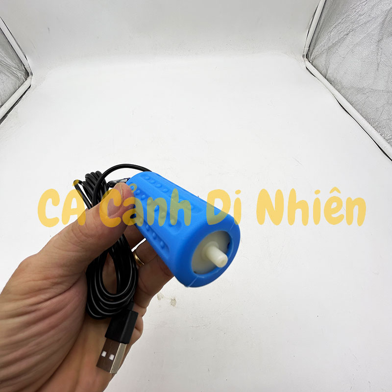 Máy sục sủi khí oxy 1 vòi kết nối USB mini có móc khóa treo khi đi câu hồ cá