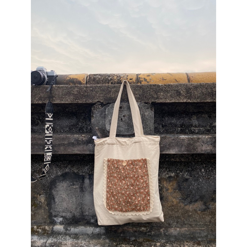 Túi tote đắp vải hoa nhí