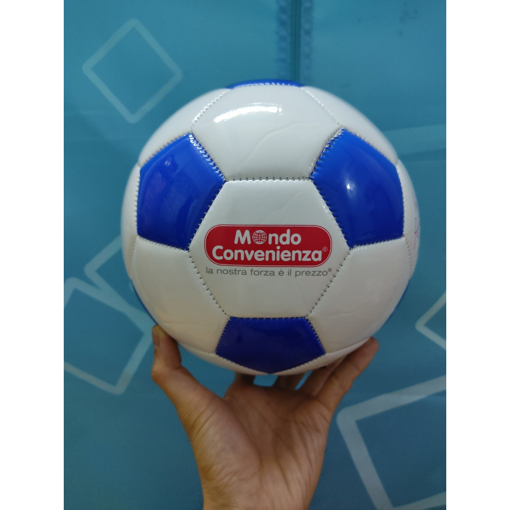 Quả bóng đá phong cách cổ điển màu xanh trắng tặng kim bơm