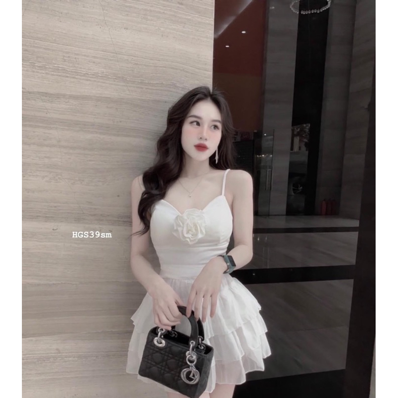 Set Bộ Áo Dây Cổ V Hoa Kết Trước Ngực + Quần Short Tầng Mẫu Mới