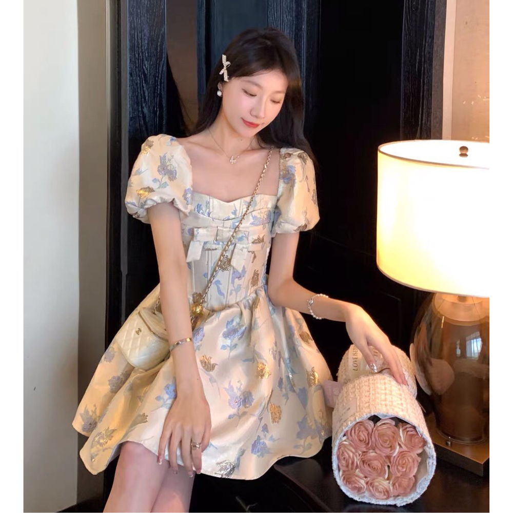 Váy Dáng Xòe Tay Bồng Bánh Bèo MELLYSTORE Chất Liệu Vải Taffa Cao Cấp Quyến Rũ ,Sang Trọng - Đầm Thiết Kế