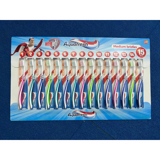 Bàn chải đánh răng Aquafresh Nhật bản