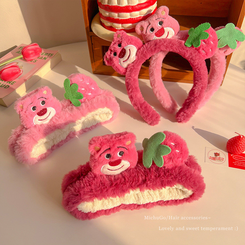 Băng đô kẹp tóc nữ Dâu Gấu Hồng Lotso phối nhung lông dễ thương - TRIEUVY