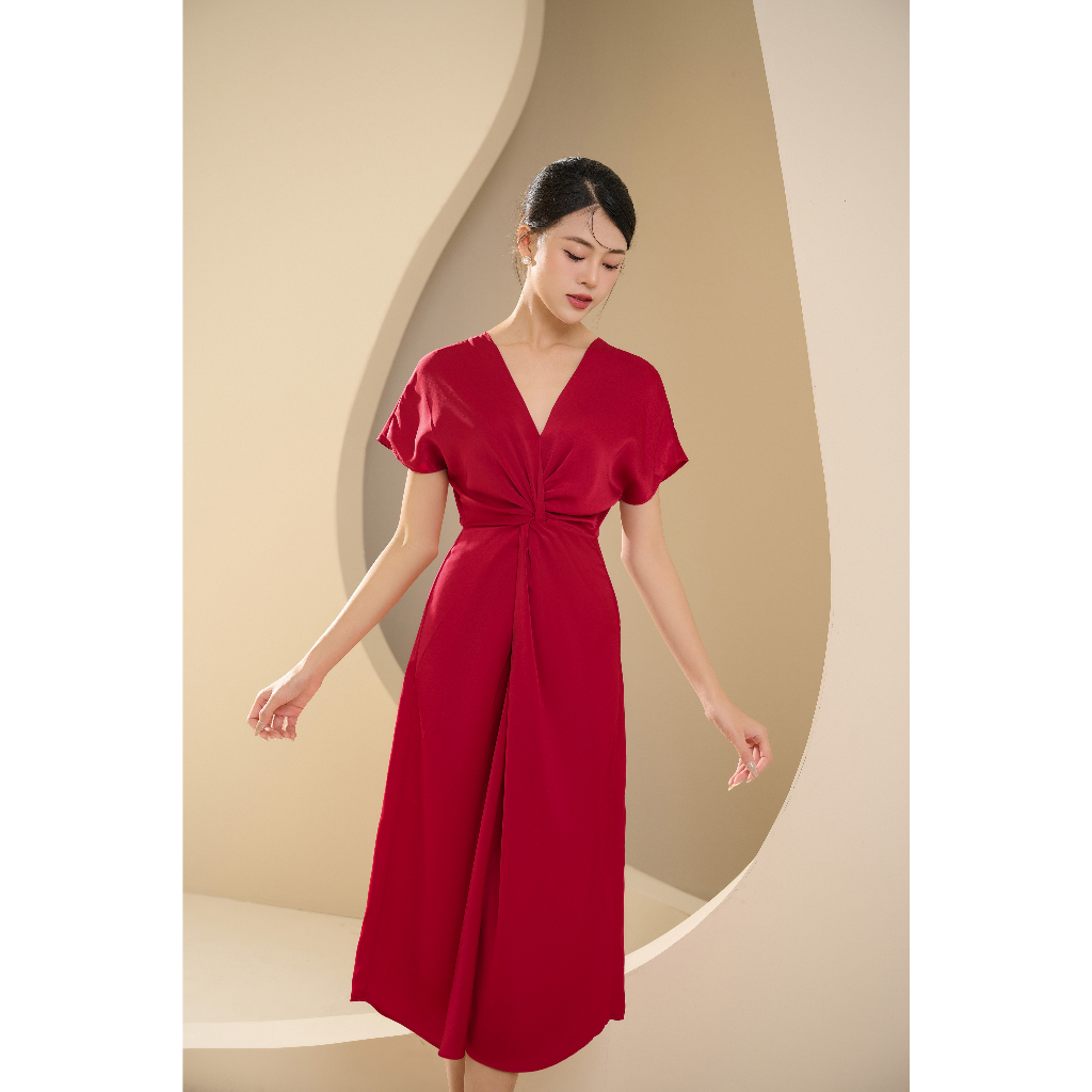 SHEAZ Đầm đỏ cổ V xoắn eo dáng dài dáng A