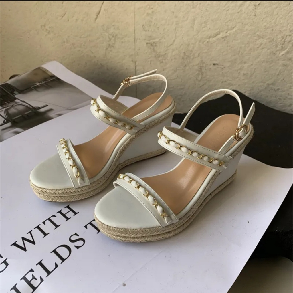 Sandal đế xuồng viền cói quai ngang xích hở mũi cao 9p mẫu mới mùa hè Ana Quảng Châu- sẵn đen