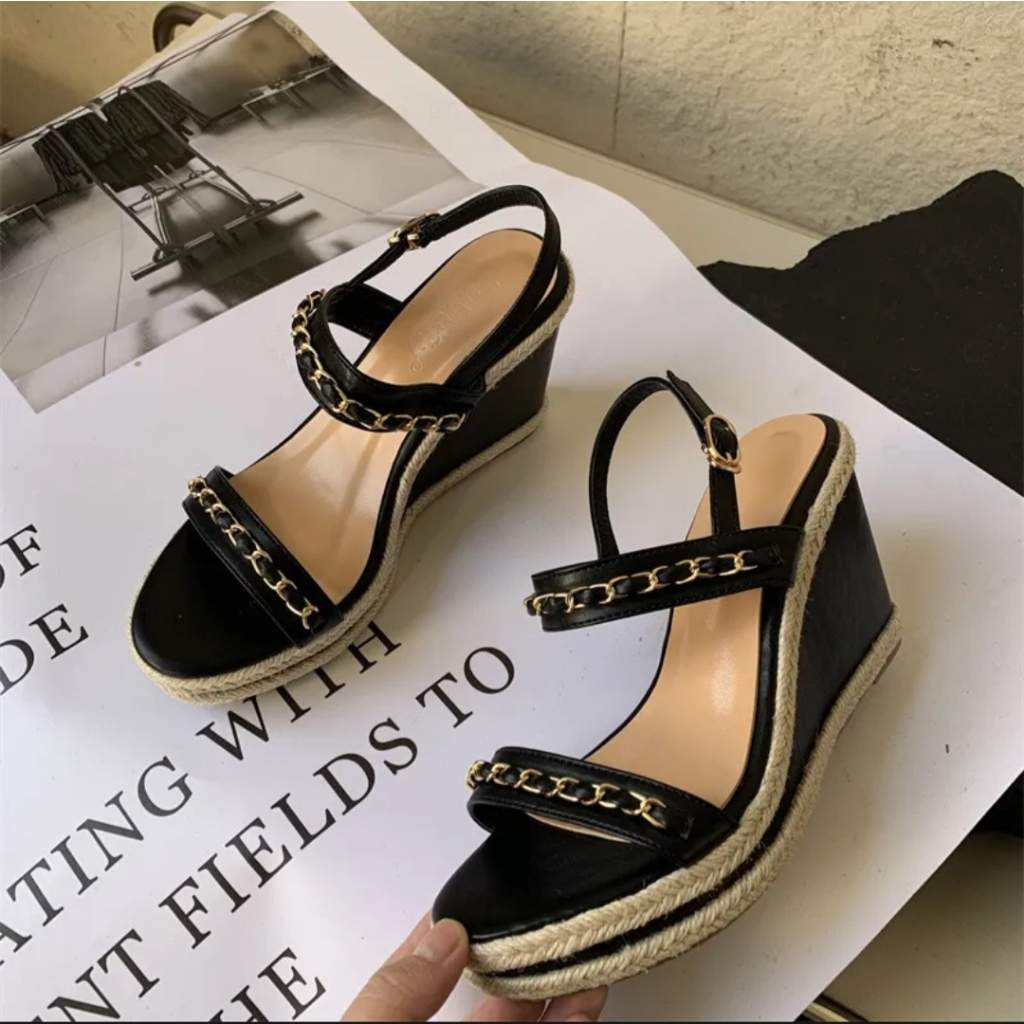 Sandal đế xuồng viền cói quai ngang xích hở mũi cao 9p mẫu mới mùa hè Ana Quảng Châu- sẵn đen