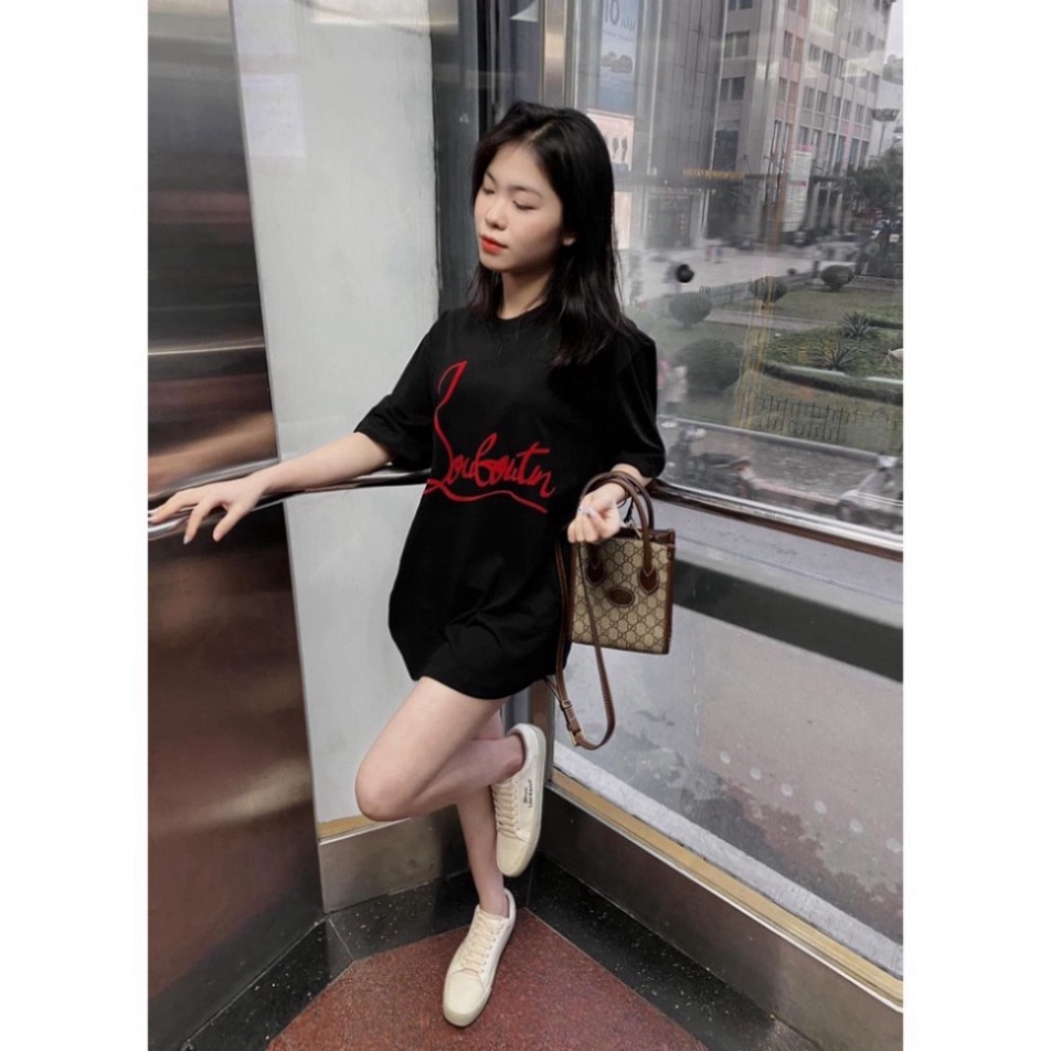 Áo phông tay lỡ Louboutin Unisex đẹp, áo thun đôi nam nữ Mikenco cổ tròn cotton 3158 co giãn 4 chiều màu đen trắng AT6 | BigBuy360 - bigbuy360.vn