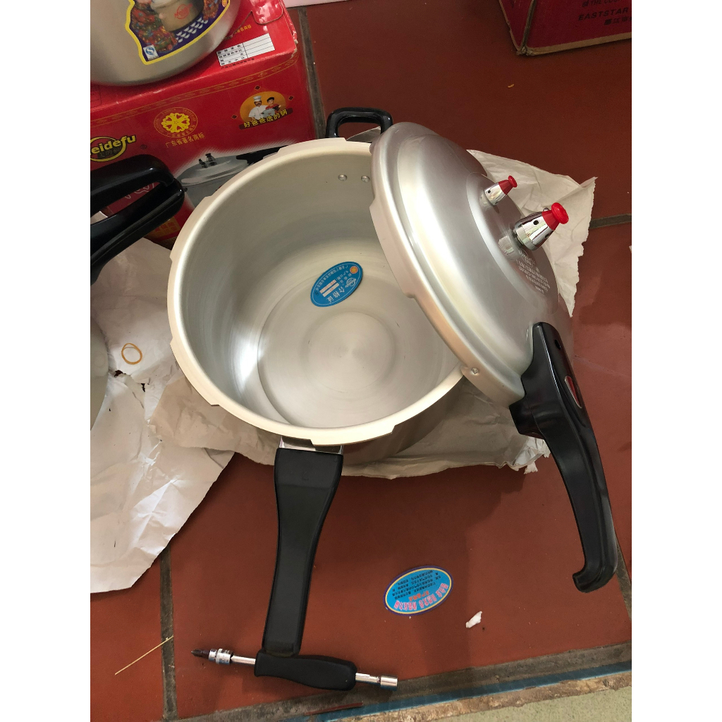 Nồi áp suất nấu gas xinbao 18cm,20cm ,22cm ,24cm ,26cm ,28cm,30cm