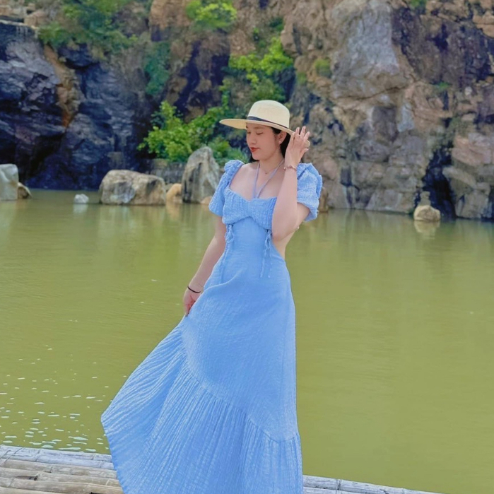 Đầm Cổ Yếm Hở Lưng, Váy Maxi Đi Biển Thiết Kế 5 Màu( HỒNG, TRẮNG, XANH BƠ,VÀNG, XANH NƯỚC BIỂN) Xm Minh Phúc
