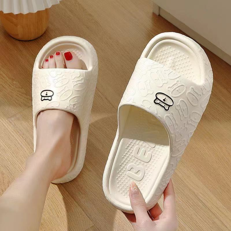 Dép Gấu Mùa Hè Đơn Giản Đế Mềm Chống Trượt Hai Màu Trắng Đen