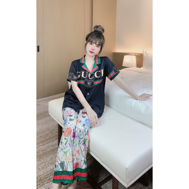 Bộ Ngủ Pijama mặc nhà xước ngắn tay GUCI HOA ĐEN