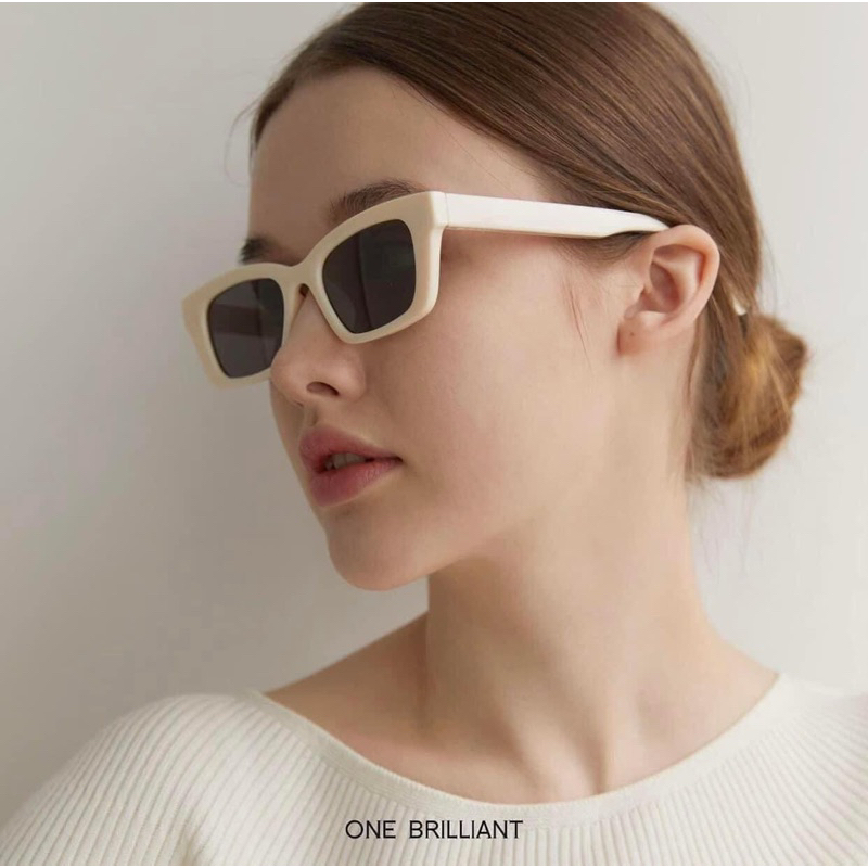 Kính One Brilliant chính hãng màu trắng