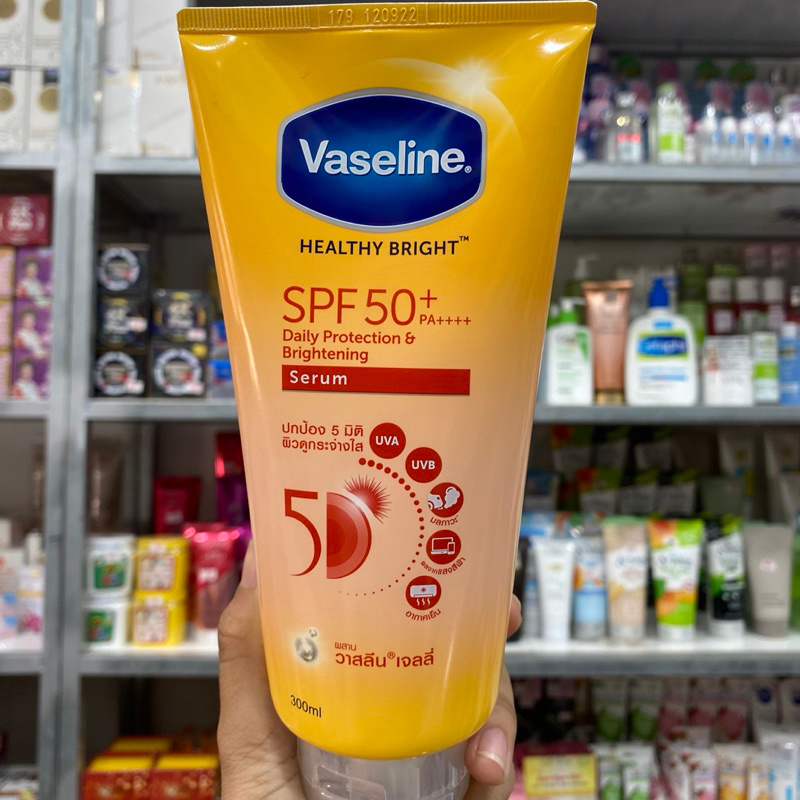 DƯỠNG THỂ VASELINE HEALTHY BRIGHT GLUTA HYA SERUM 10X BAN NGÀY 300ML