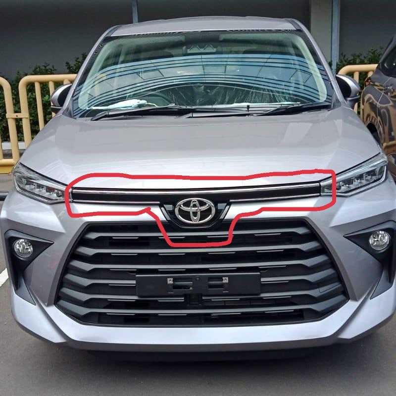 Ốp Mặt Ca Lăng Trên Avanza 2022 2023 - Ốp Bảo Vệ Logo Trước Toyota Avanza 2022 2023
