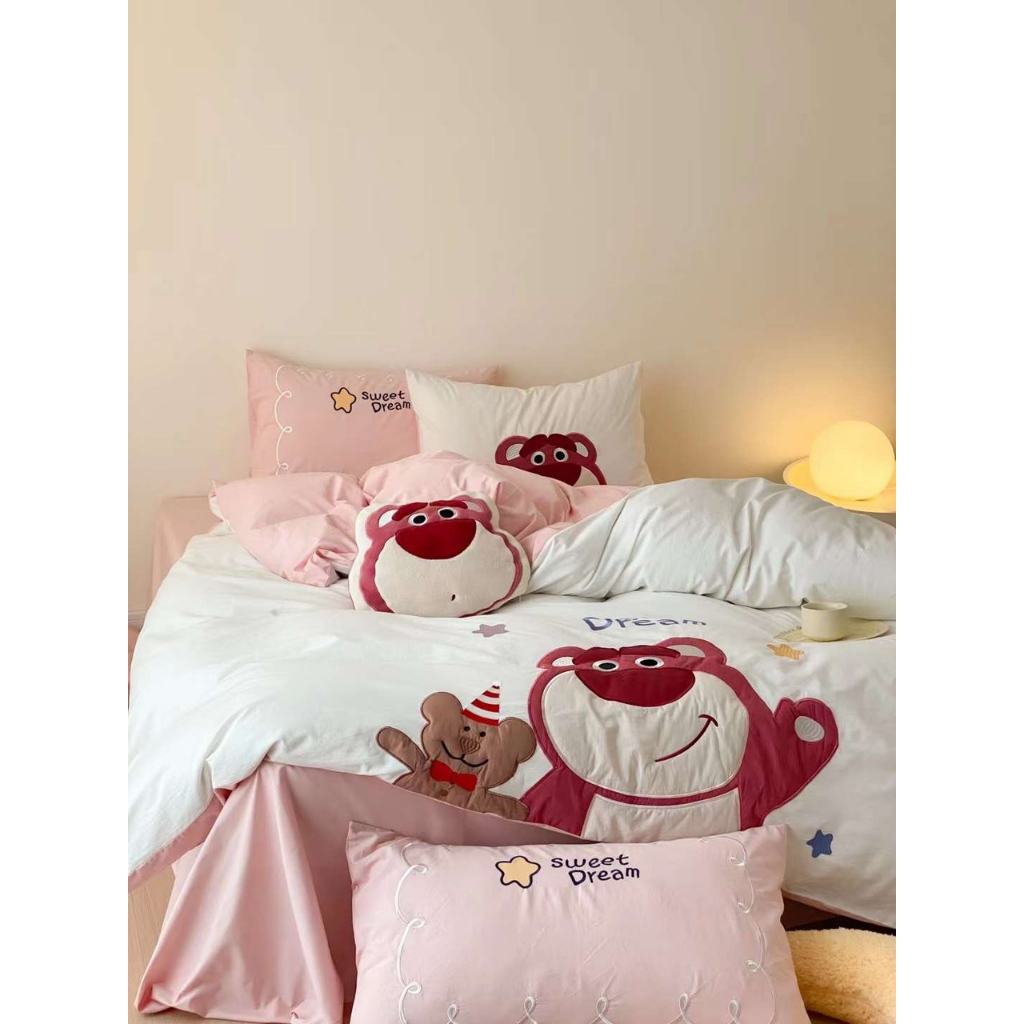 Bộ Chăn Ga Gối 100% Cotton Hoạt Tính Đủ Kích Thước Giường Hình Gấu Dâu , Drap Mền CA Bedding Decor