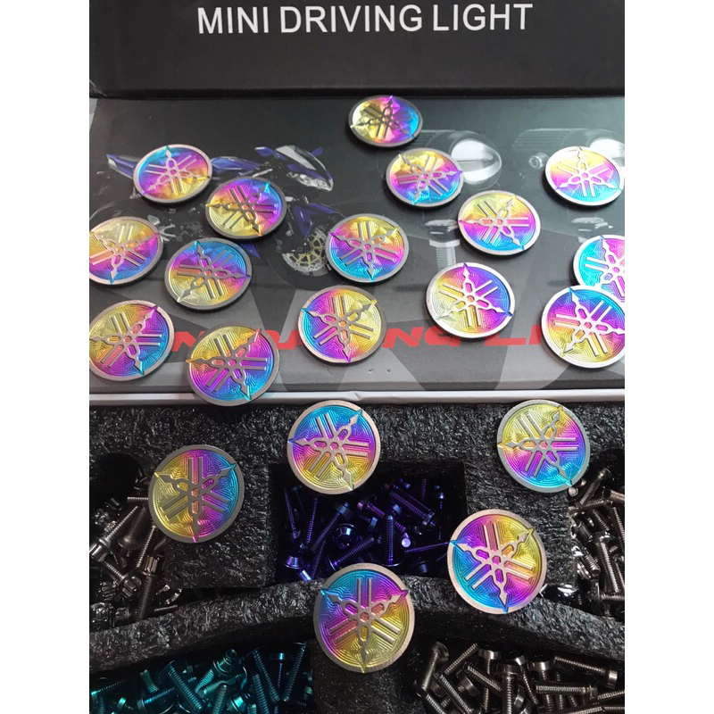 Logo mèo thần tài & logo yamaha titan trang trí thay thế zin