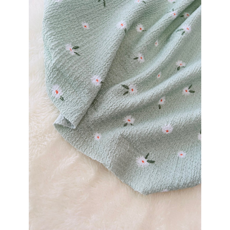 1,7m vải thun nhún hoa nhí nền xanh mint