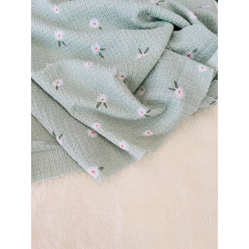 1,7m vải thun nhún hoa nhí nền xanh mint