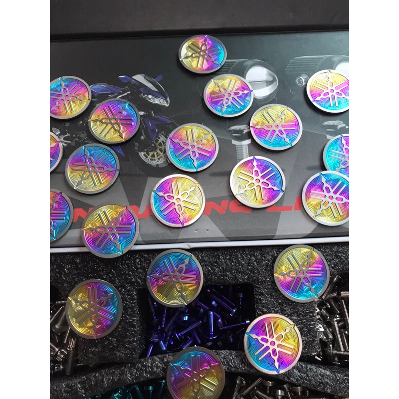 Logo mèo thần tài & logo yamaha titan trang trí thay thế zin