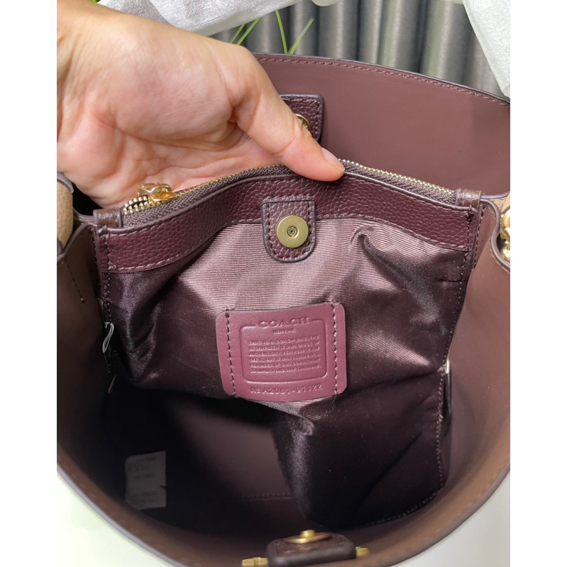Túi xách nữ Town Bucket Size Lớn F91122