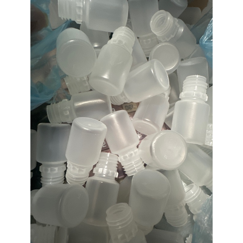 Lọ nhựa hút máu bầm, mụn viêm