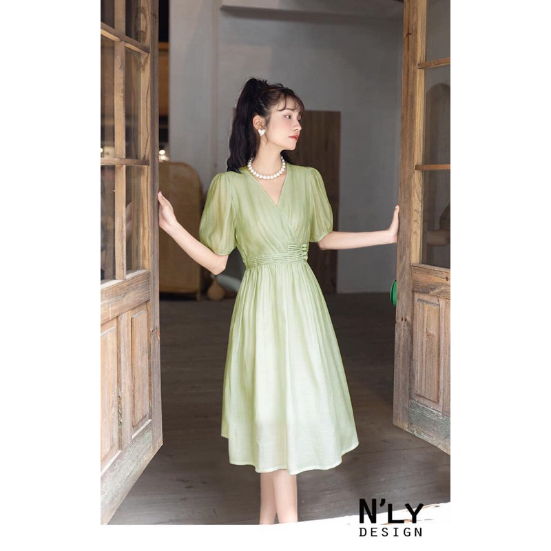 Váy tơ kết đính eo