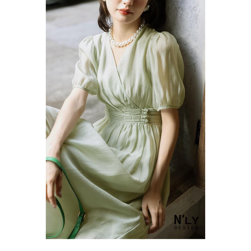 Váy tơ kết đính eo