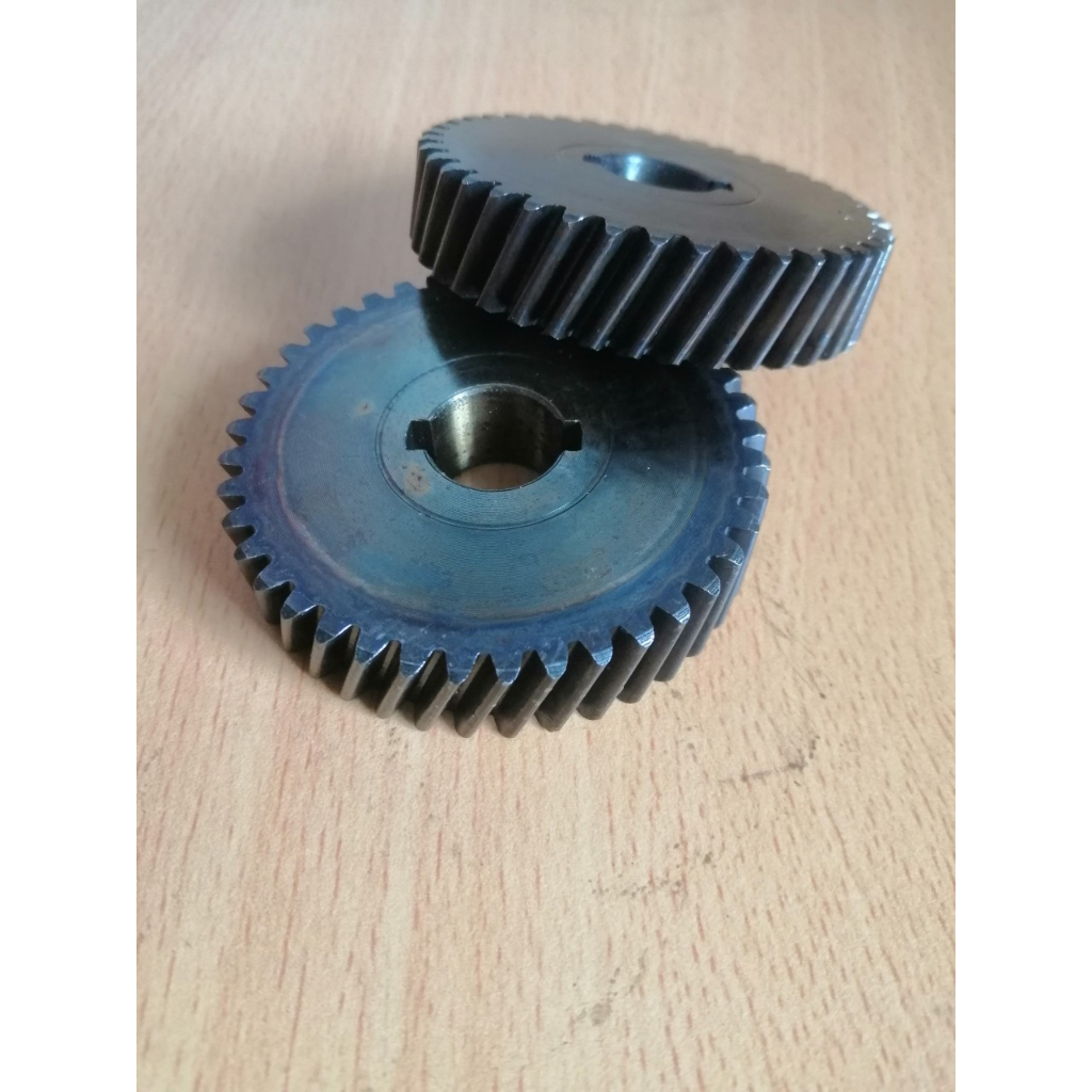 Bánh răng máy đục 0810