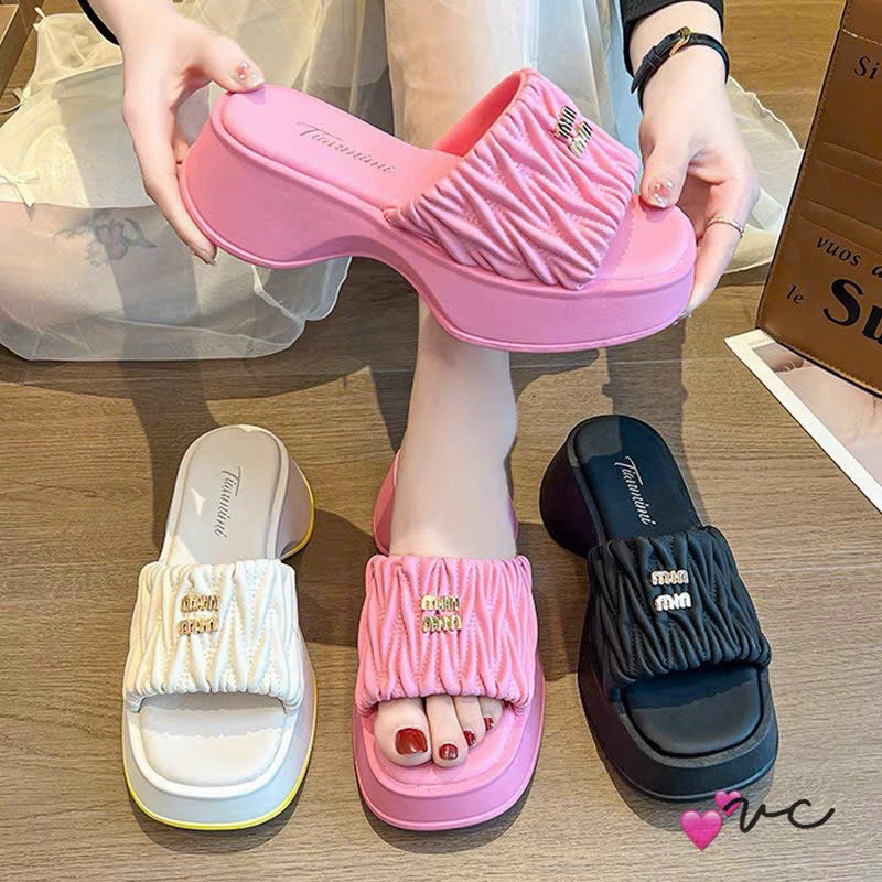 Dép Lê Miu.miu Đế Lượn 4cm Quai Nhúm Tag Chữ - CERIHOUSE