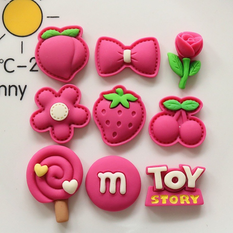 STICKER / JIBBITZ / CHARM MÀU HỒNG TRANG TRÍ DÉP SỤC, DÉP CROCS