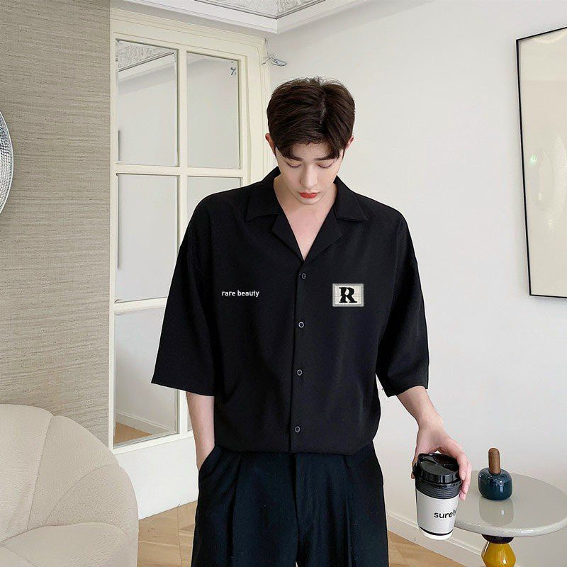 Áo sơ mi nam nữ form rộng cổ vest Lyihome chất dày dặn mát mẻ, hình thêu sắc nét