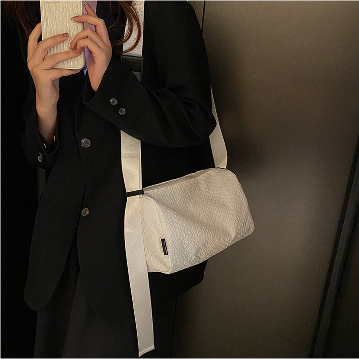 Túi vải nữ đeo vai xinh hottrend dáng vuông dây dài cá tính đi chơi đẹp thời trang Hàn Quốc nhẹ nhàng trẻ trung