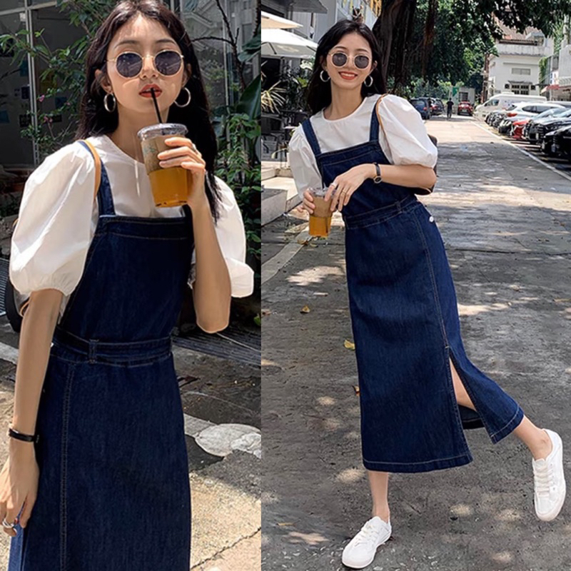 Đầm yếm denim mỏng nút vàng chun sau viền chỉ nổi xẻ tà freesize Pumi 14459( không kèm áo)