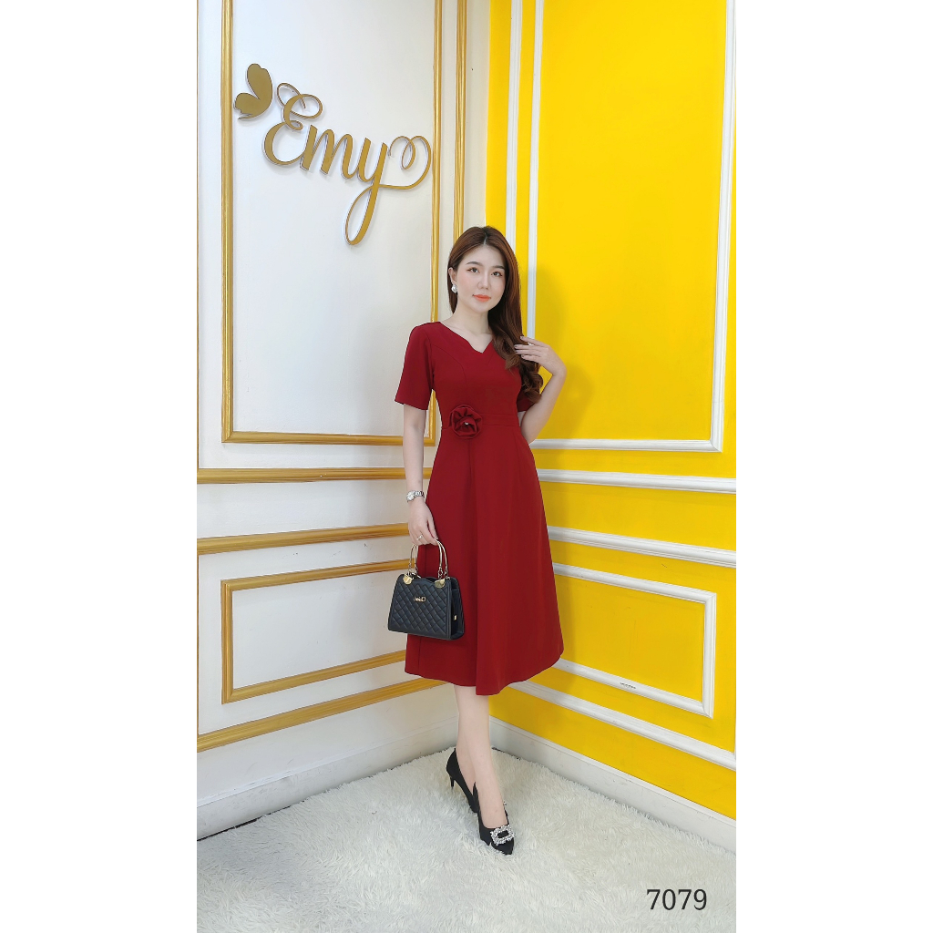 Đầm EMY EM7079 Xoè Đỏ Cổ V