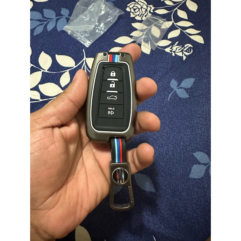 Bao Da, Vỏ Bảo Vệ, Ốp Chìa Khóa, Bọc Chìa Khóa Phản Quang Xe Ô Tô Toyota Altis, Corolla Cross Camry Highlander Mẫu Mới