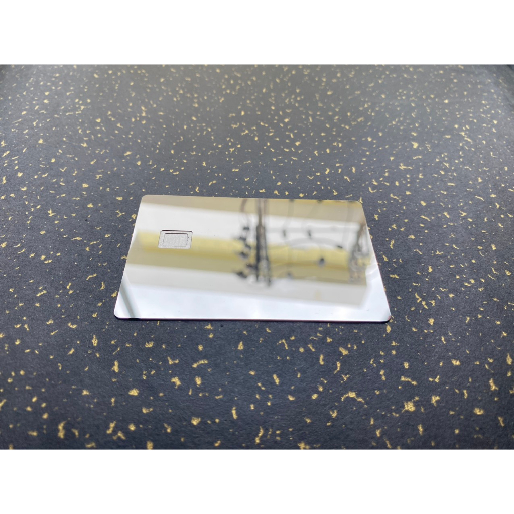 THANH LÝ PHÔI THẺ ATM THẺ TÍN DỤNG BẰNG KIM LOẠI TRƠN - MÀU XÁM GƯƠNG - THẺ XƯỚC NHẸ PHẦN MÉP