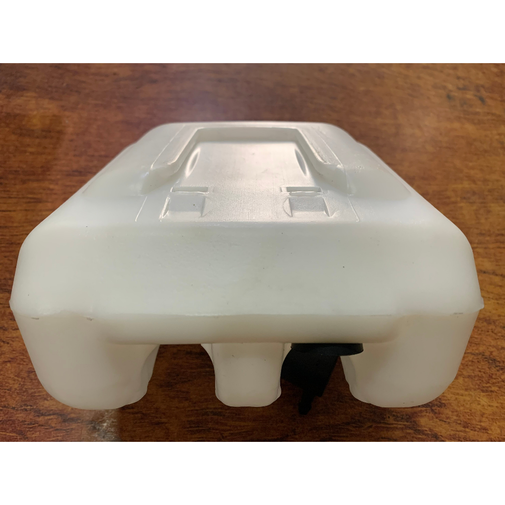 Bình Đựng Nước Xịt Kính Xe SUKI tải nhỏ 500kg , Suki 7 chỗ, Suzuki Supper Carry...