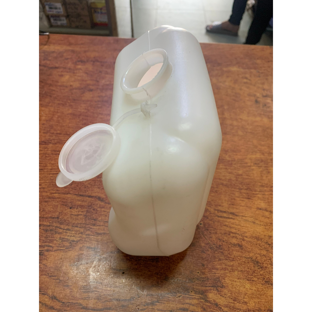 Bình Đựng Nước Xịt Kính Xe SUKI tải nhỏ 500kg , Suki 7 chỗ, Suzuki Supper Carry...