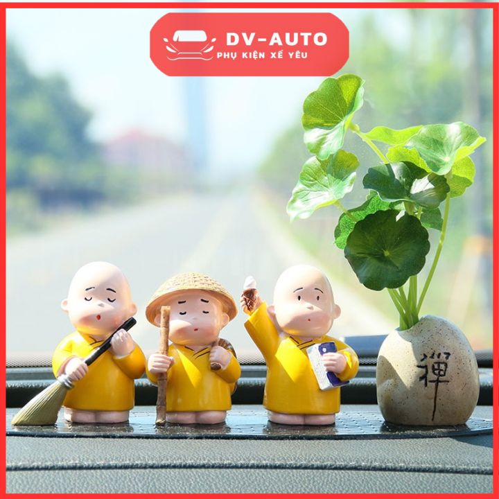 Bộ tượng 3 chú tiểu áo vàng trang trí tablo ô tô, bàn làm việc mang lại bình an may mắn by DV AUTO