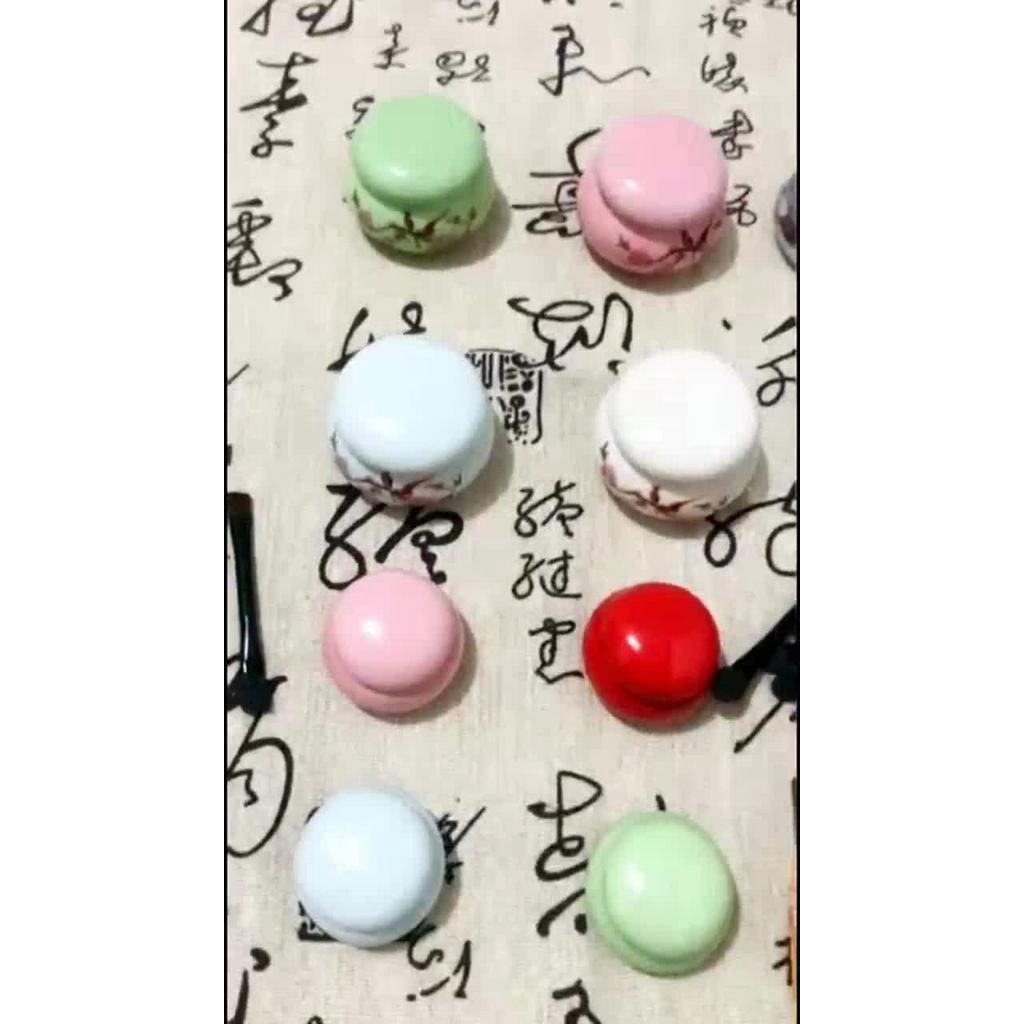 Hũ cổ trang sứ đựng son, ủ môi in hình hoa đào 10gr