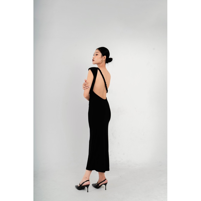 Đầm đen hở lưng - Backless Twist Dress /Solitude/