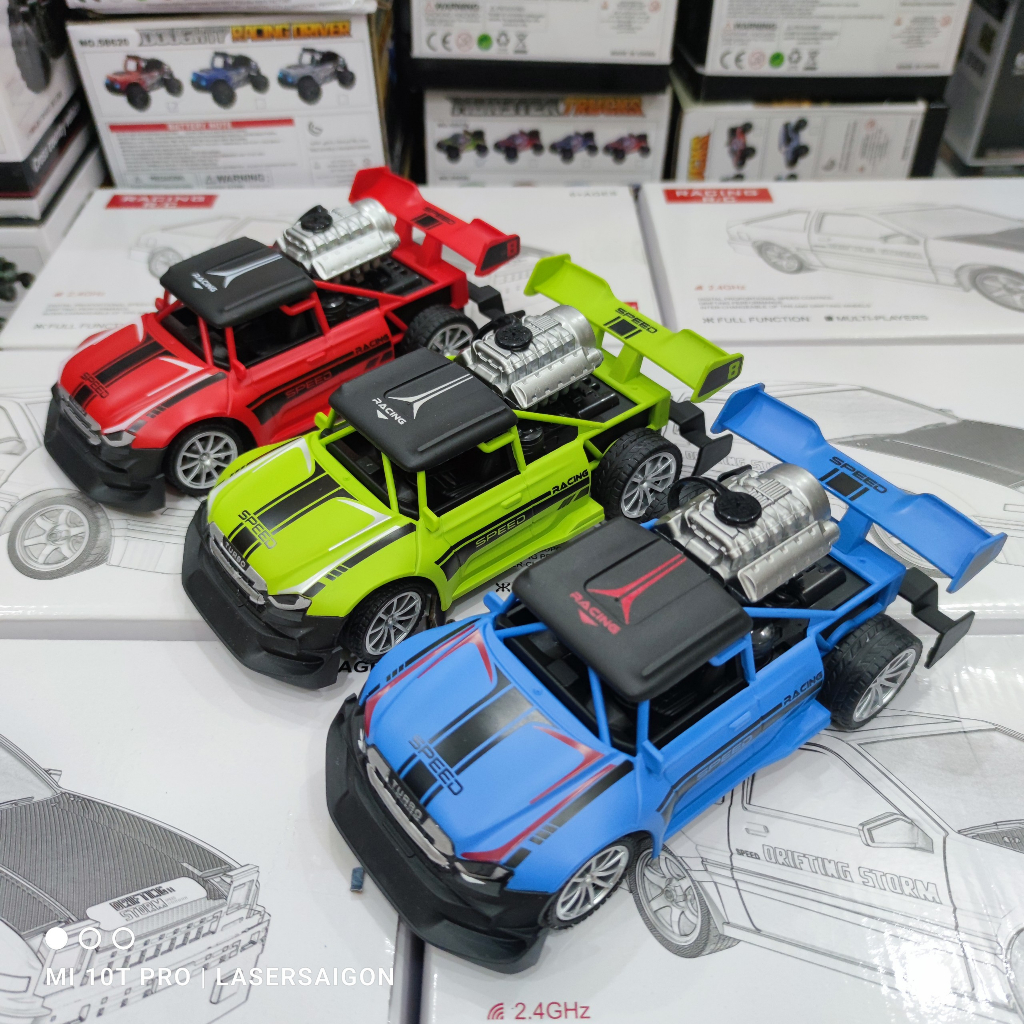 Xe điều khiển từ xa 1:20 có đèn và phun sương SONHAOTOY