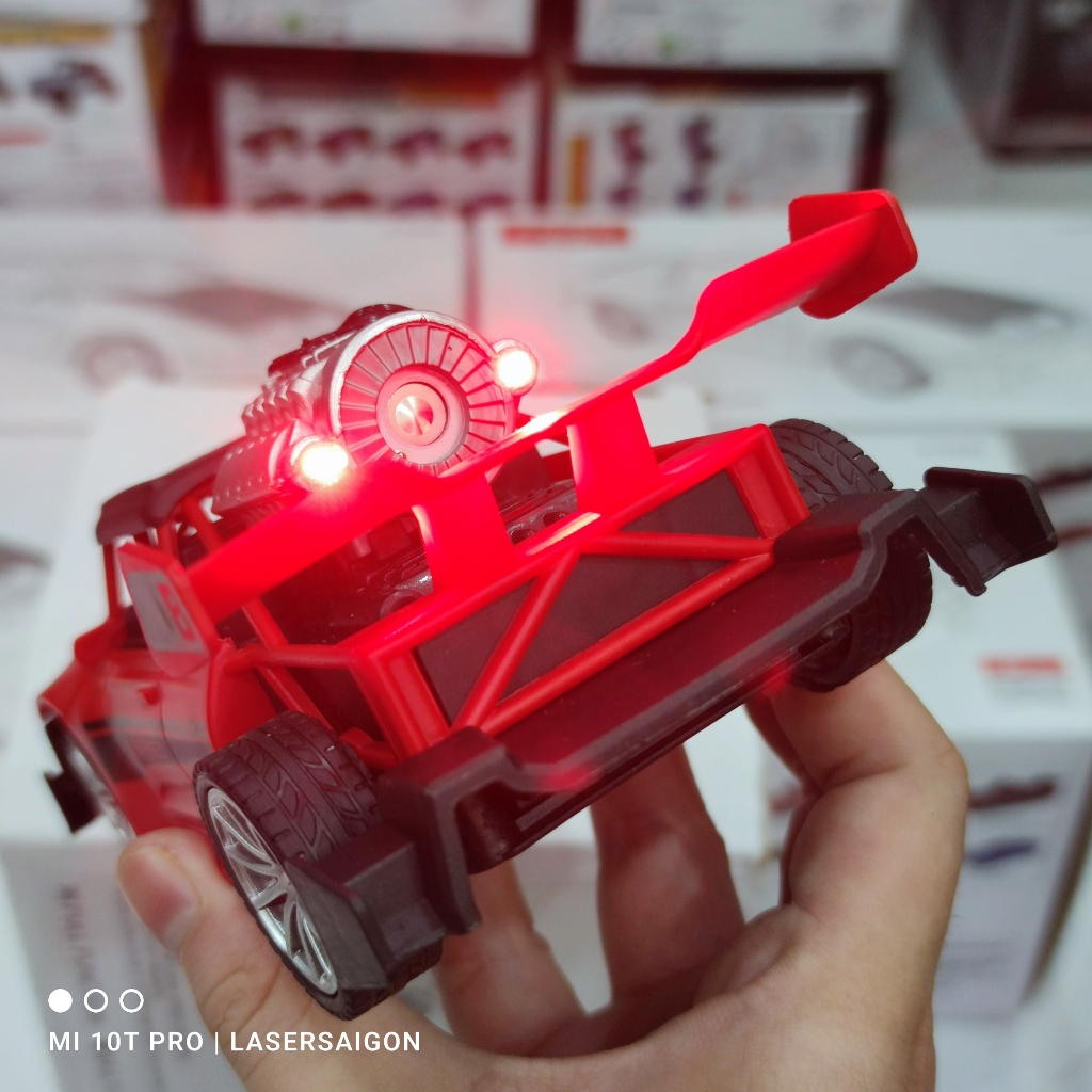 Xe đua điều khiển từ xa sáng tạo 1:20 có đèn Led và phun sương tạo khói, xe ô tô điều khiển cho bé