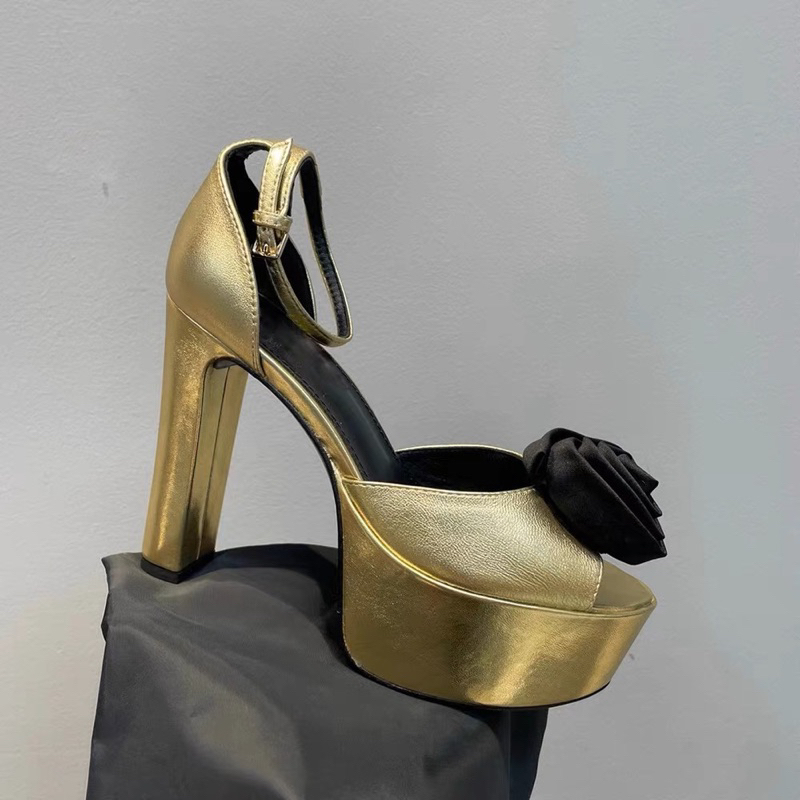 ORDER 🌹 Giày Korea quai ngang mũi tròn gắn hoa và da trơn gót trụ 13,5 cm 35-40