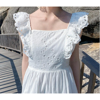 Đầm maxi trắng vải xô