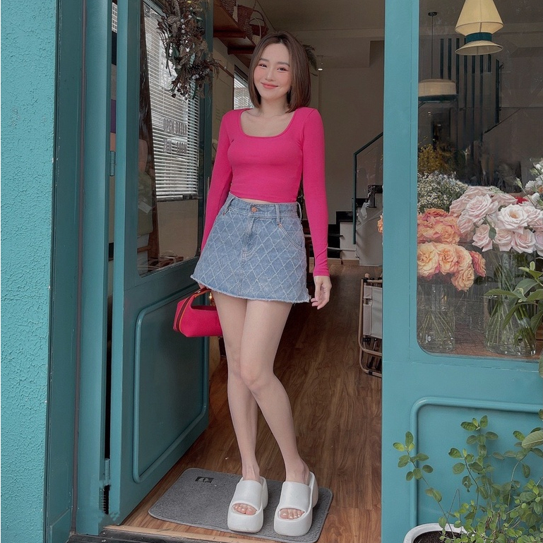 Áo croptop tay dài trơn cổ vuông ôm body co giãn tốt phong cách Hàn Quốc đi chơi đi cafe AT215