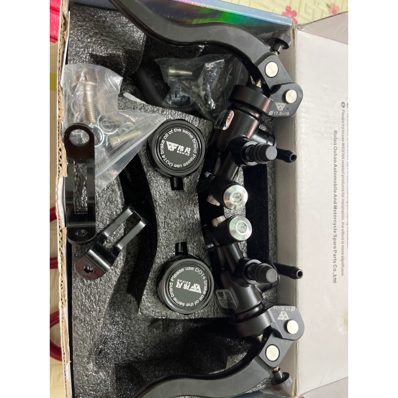 Tay phanh bình dầu rời nhôm CNC cho xe máy, xe điện