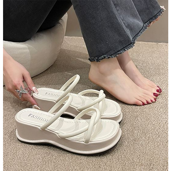 Sandal quai xoắn đế xuống cao su quai da mềm đi êm chân phong cách Hàn Quốc 2 màu trắng sữa + vàng kem xinh xắn - Mã D16