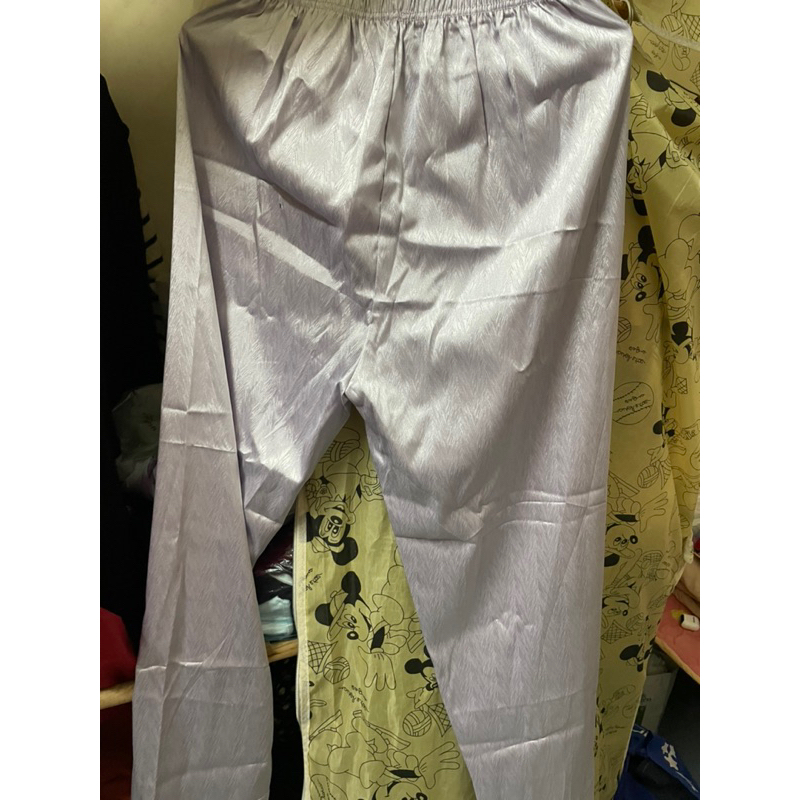 BỘ NGỦ LỤAsz M màu tím nhạt và be sz XL chất đẹp